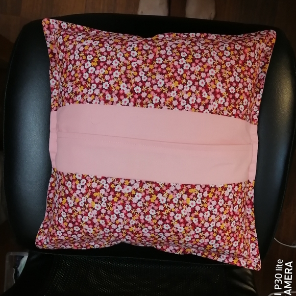 Heart pillow - Picture 2 of 2